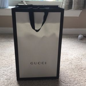 Gucci shopping bag